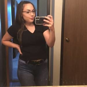 Meet your Posher, Adriana